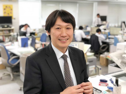 中野剛志　収入源