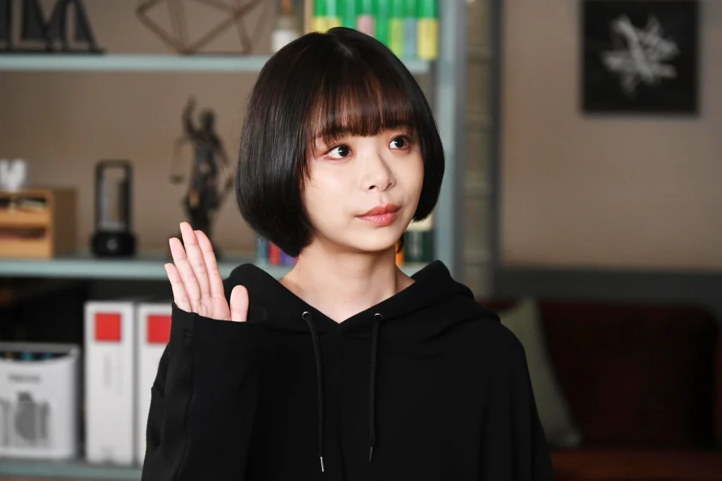 趣里　収入源
