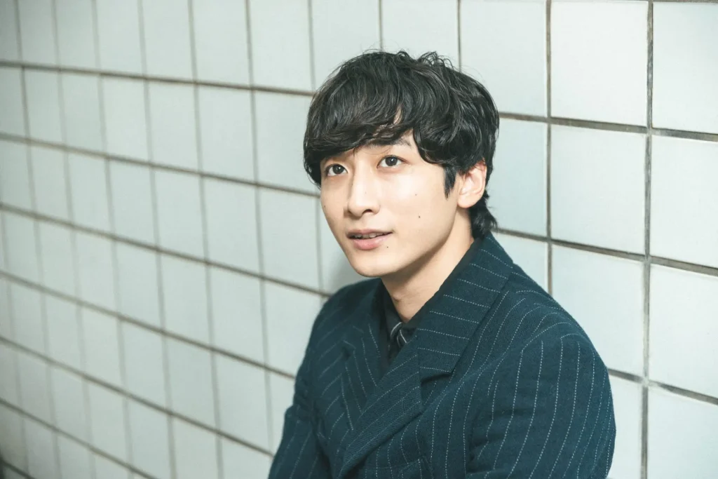 小関裕太　収入源