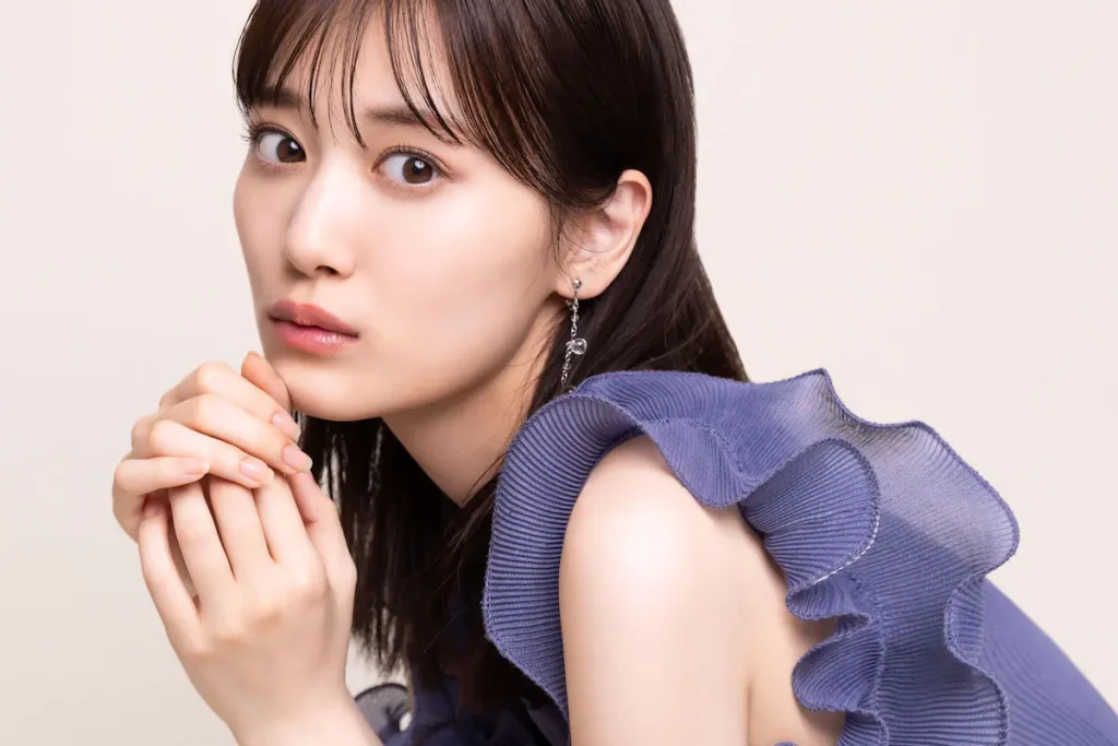 山下美月　収入源