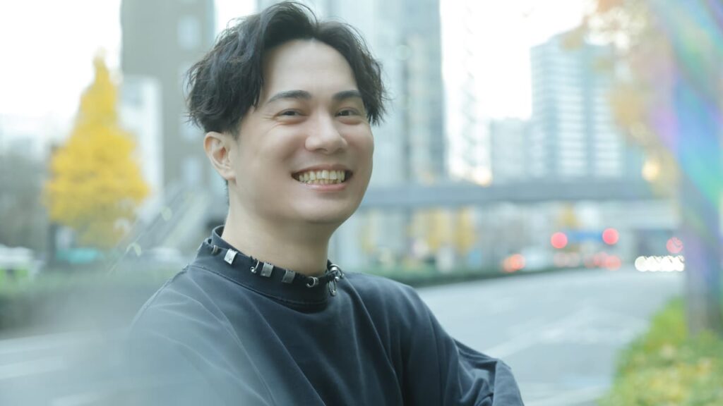 鈴木達央　収入源