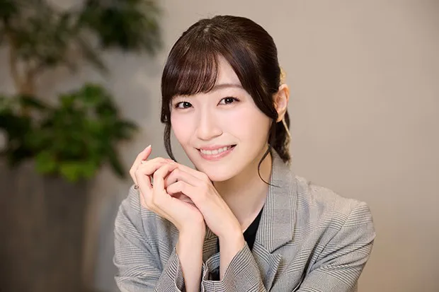 前島亜美　収入源