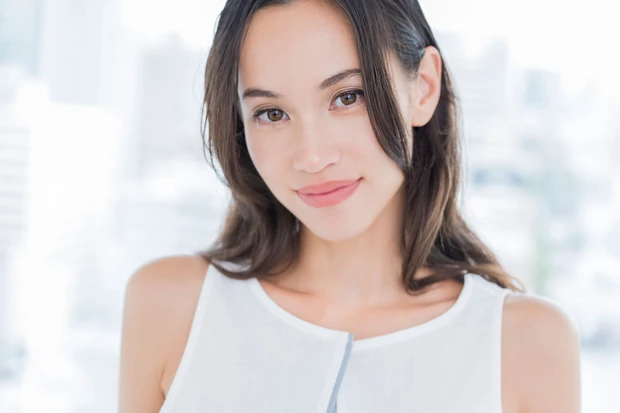 水原希子　収入源
