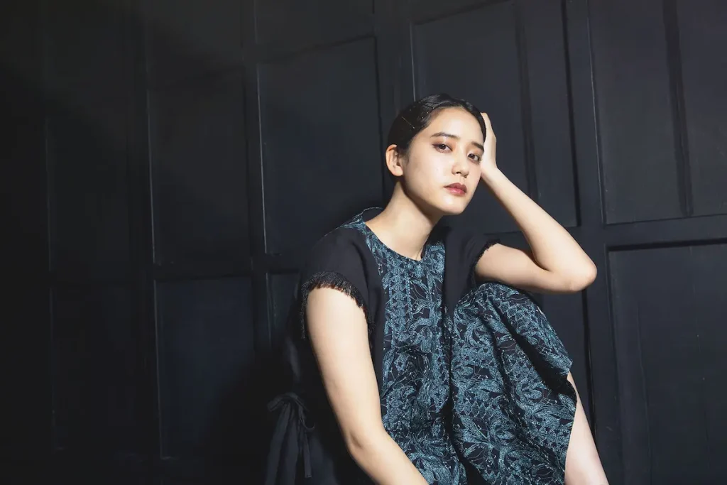 山崎紘菜　資産