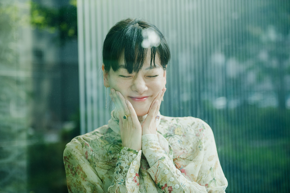 市川実日子　収入源