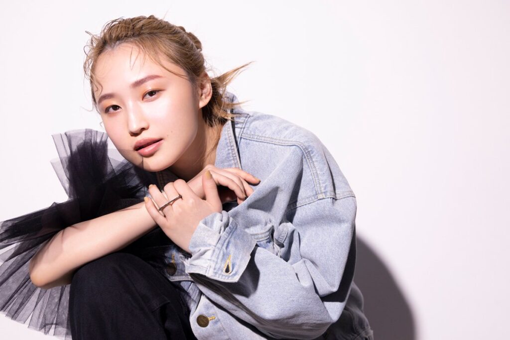 鞘師里保　収入源