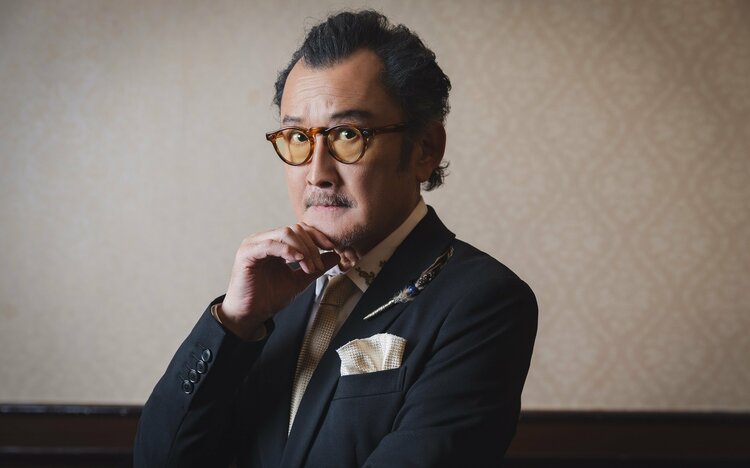 吉田鋼太郎　収入源