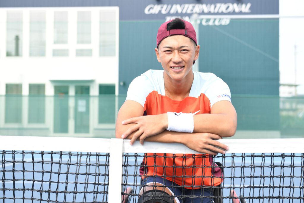 小田凱人　収入源