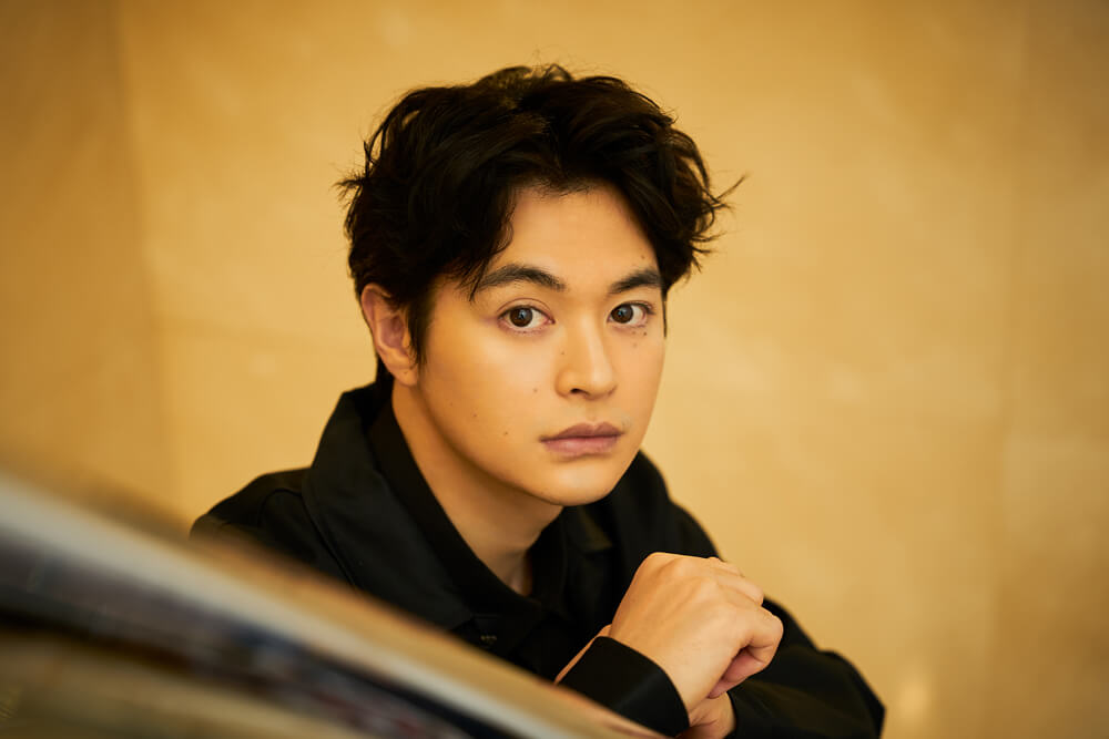 瀬戸康史　収入源