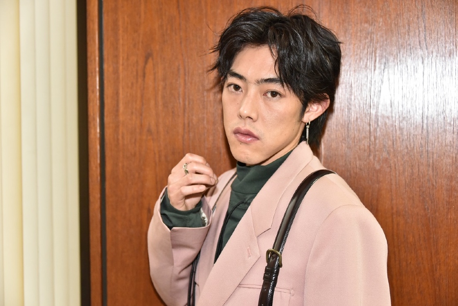 吉村界人　収入源