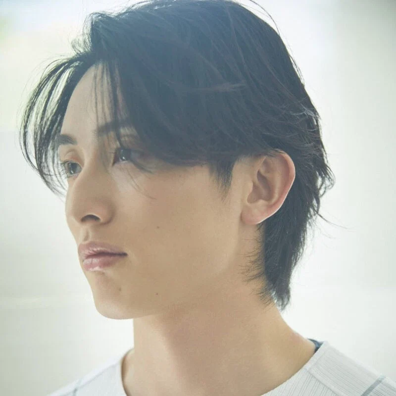 周東佑京　収入源