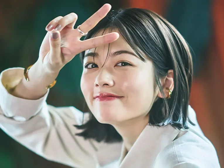 小芝風花　収入源