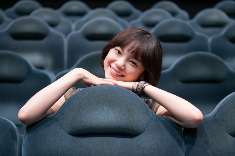 古川琴音　収入源