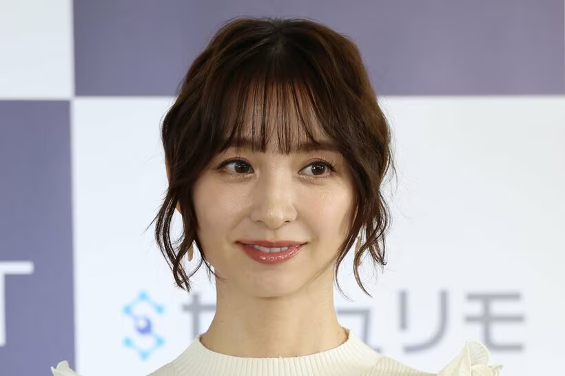 篠田麻里子　収入源