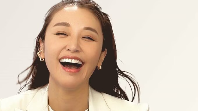 鈴木紗理奈　収入源