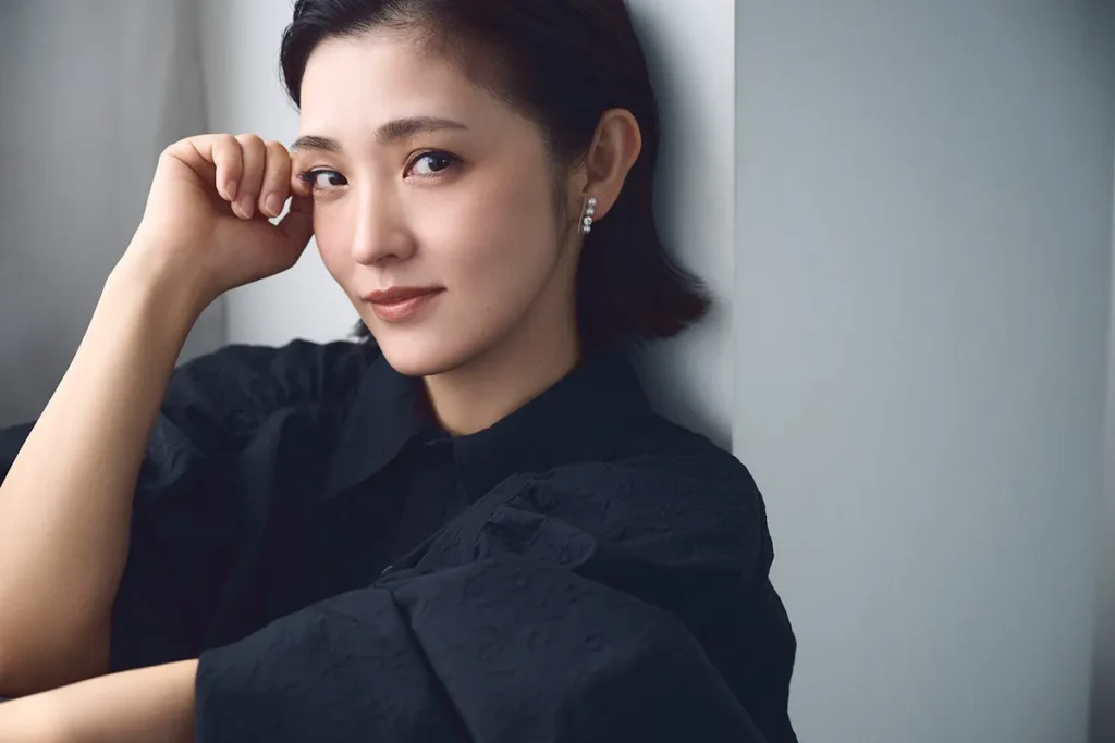 星野真里　収入源