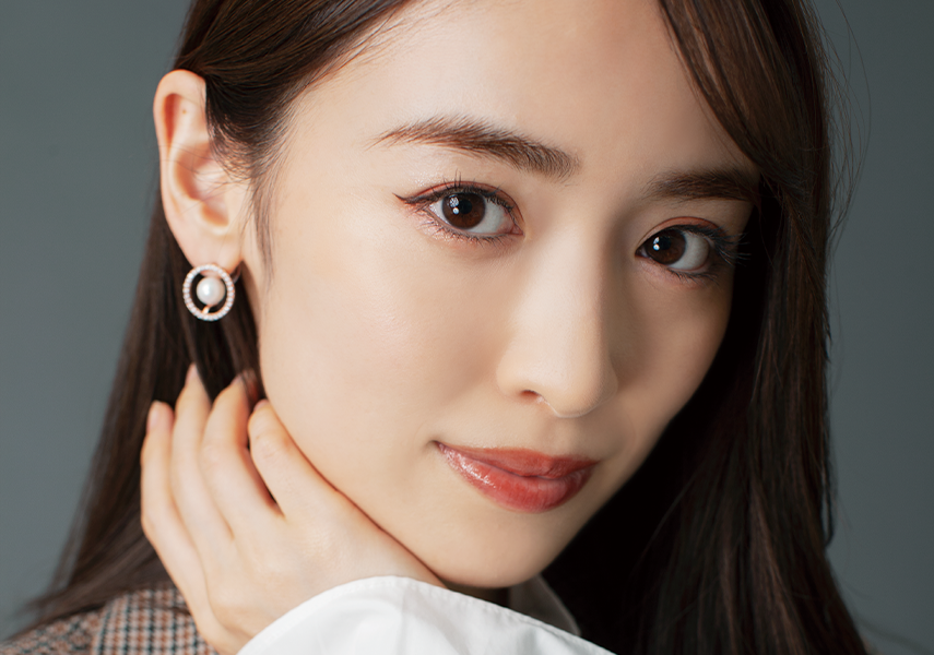 泉里香　収入源