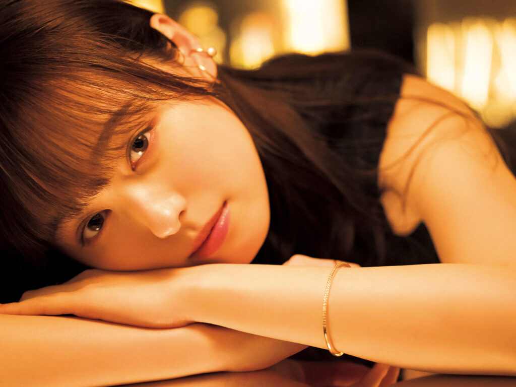 福原遥　収入源