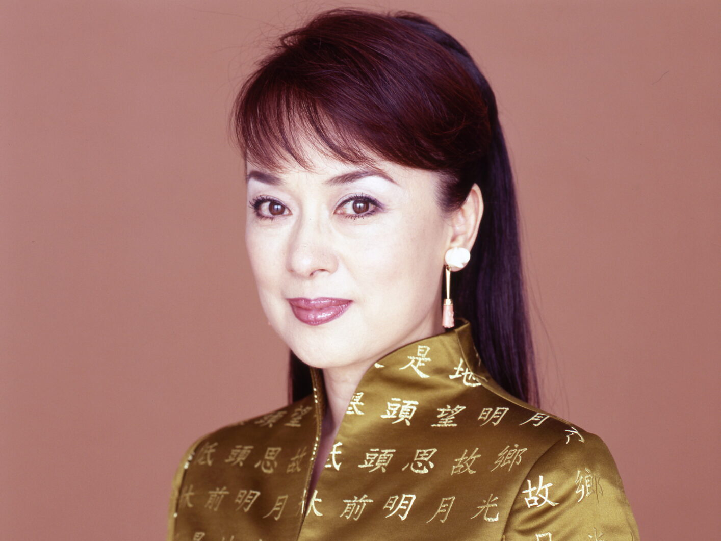 ジュディ・オング 収入源